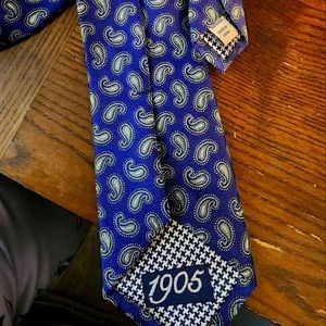 JoS. A. Bank 1905 tie